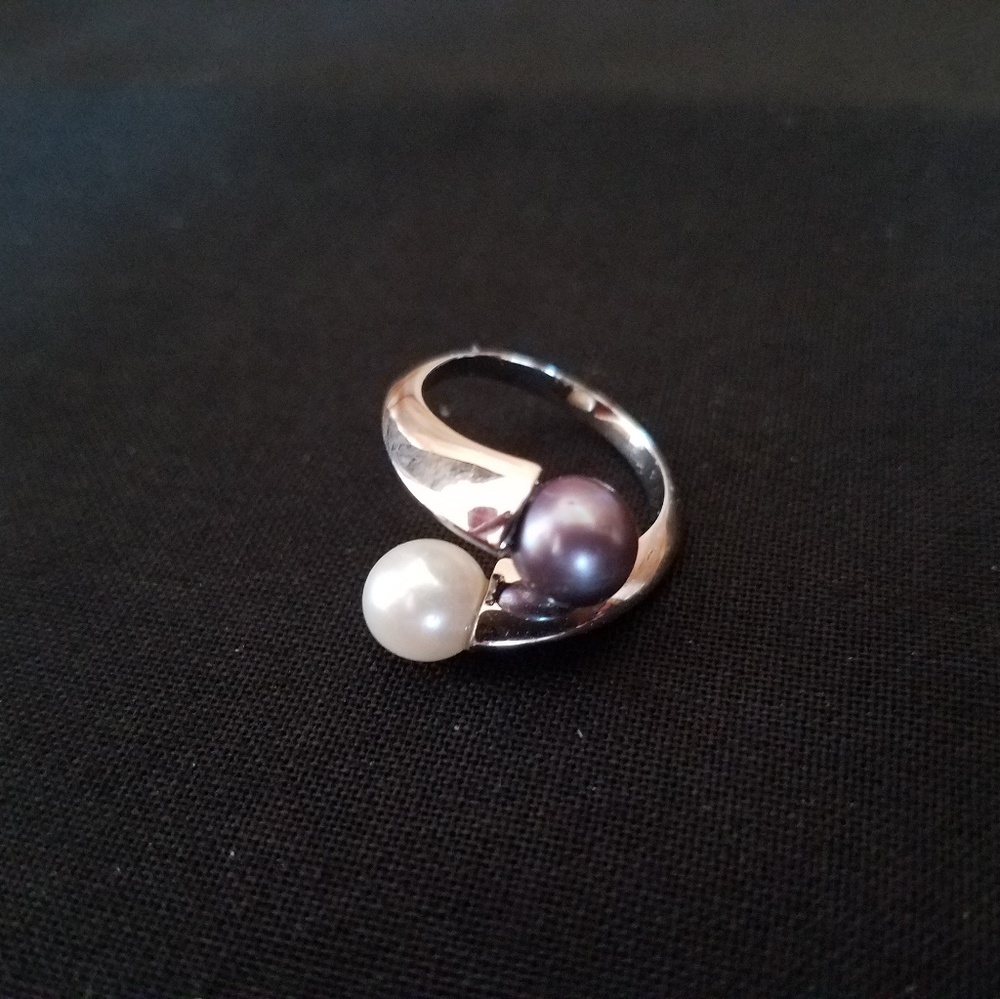 Double Pearl Ring